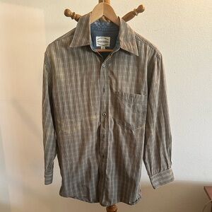 High Sierra men’s dress shirt. Brown with stripes. Size small